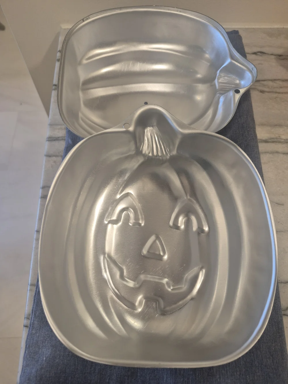Halloween Cookie Cutter Set, Wilton Pumpkin Cake Mold And Candy Mold